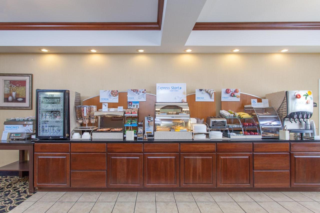 Holiday Inn Express Hotel & Suites Clarksville Luaran gambar